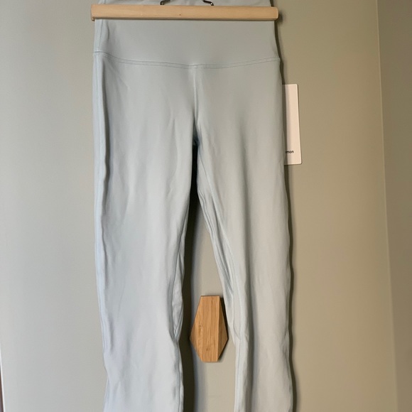 Lululemon align high rise pant sz 4 - Picture 3 of 4